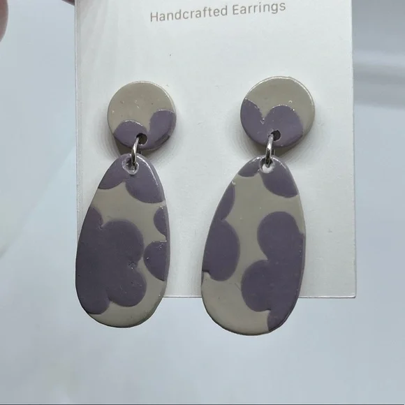 Glossy Handcrafted Earrings - Picture 5 of 12
